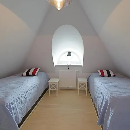 Holiday home Doppelhaushaelfte Duenennest